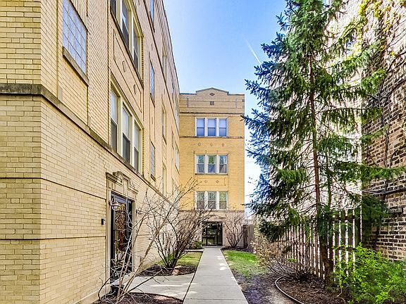 4th image of 4106 N Mozart St APT 1E