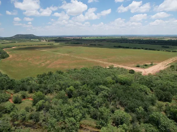 2 County Road 180, Ovalo, TX 79541