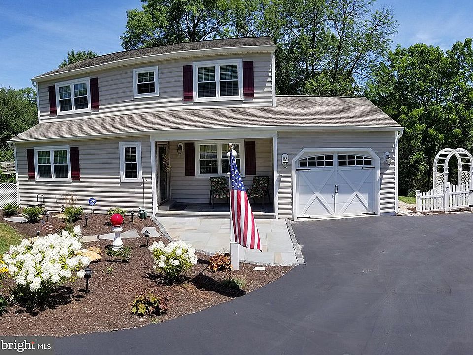 1st image of 55 Lamberts Ln