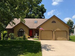 3710 NE Stanton St, Lees Summit, MO 64064