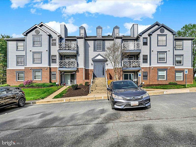 1st image of 209 Oak Leaf Cir APT C