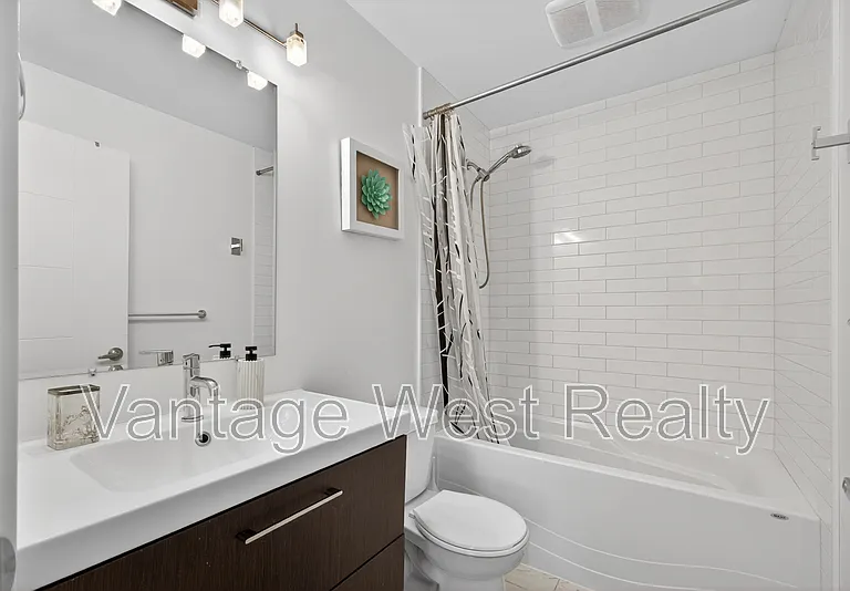3859 Carrall Rd #3 — Photo 11