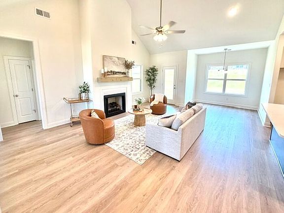 2nd image of 35 Hughetta St