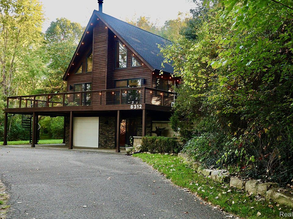 8312 Whitmore Lake Rd, photo 15