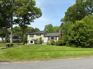 46 Arrowhead Rd, Bellingham, MA 02019