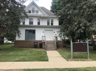 200 S 3rd St #A, Fairbury, IL 61739