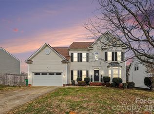 4132 Meadowview Hills Dr, Charlotte, NC 28269