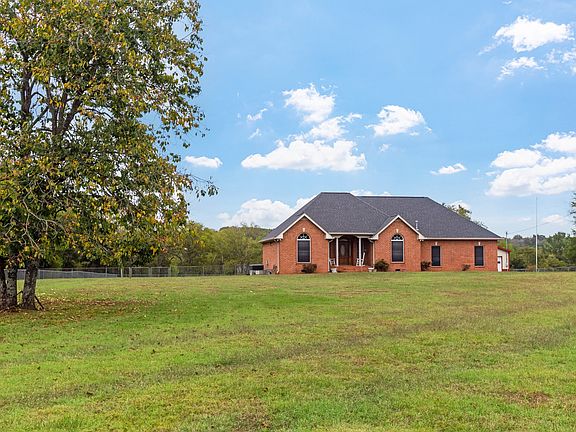 2nd image of 407 Goshen Rd