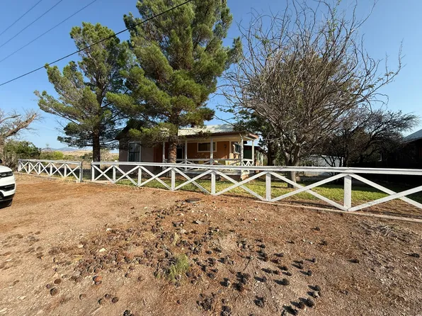 557 Elenora St, Hillsboro, NM 88042