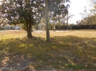 3003 8th St, Pascagoula, MS 39567