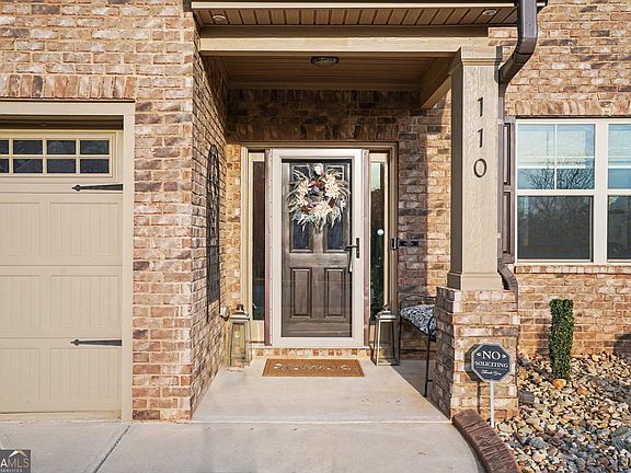 3rd image of 110 Canal St