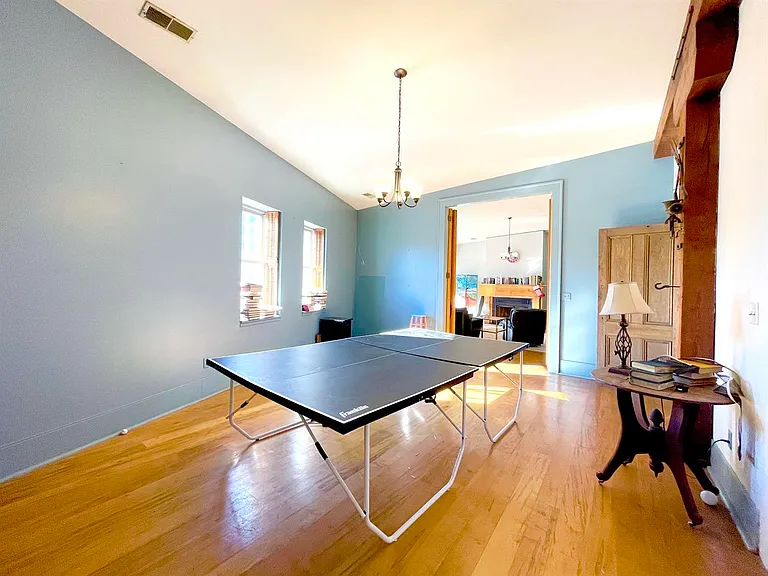 100 W South St #3A3 — Photo 6