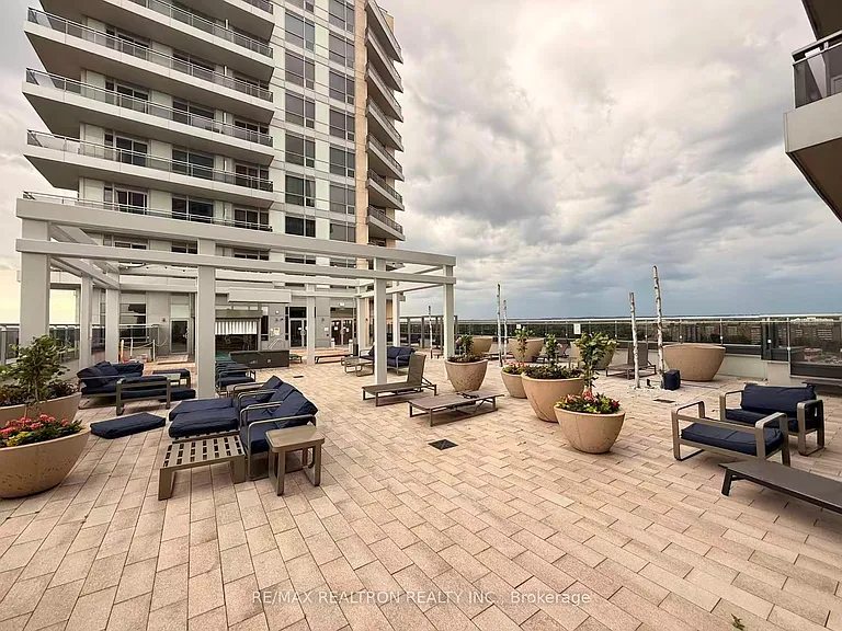9205 Yonge St #419 — Photo 16