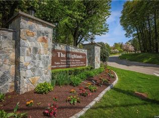 63 Campus Rd #13G, Peekskill, NY 10566