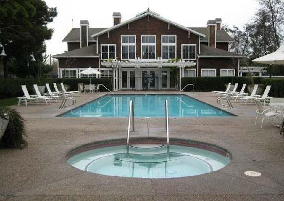2nd image of 105 Marina Lakes Dr
