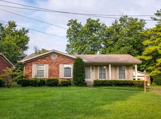 3402 Capri Dr, Louisville, KY 40218