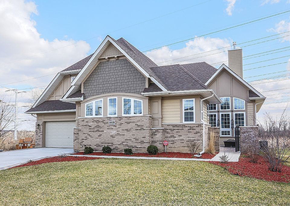 1st image of 3829 Gladstone Dr