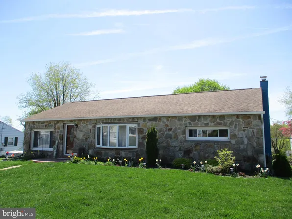 930 N Walnut St, Coatesville, PA 19320