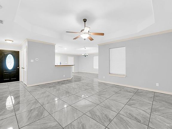4th image of 2421 Annette Ave