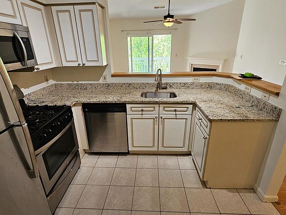 4th image of 12915 Alton Sq APT 408