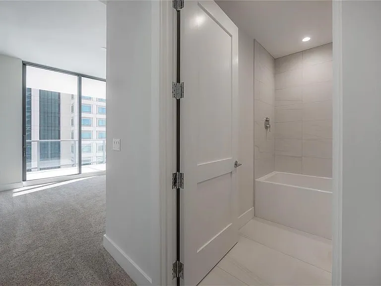 275 1st Ave S #1504 — Photo 27
