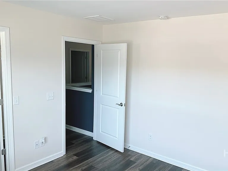 604 Majestic Dr — Photo 39