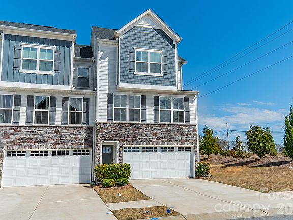 2nd image of 963 Portrush Ln