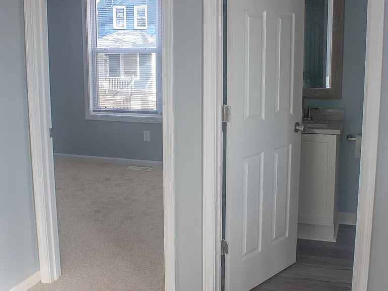 2536 Caroline St — Photo 14