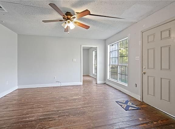 4th image of 25567 W Sycamore St