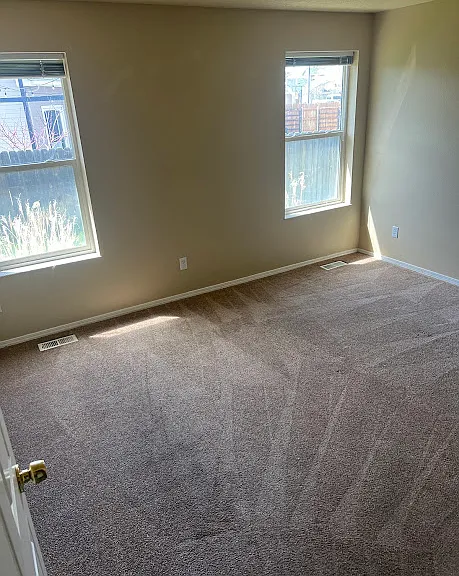 2201 E Royal Ave — Photo 6