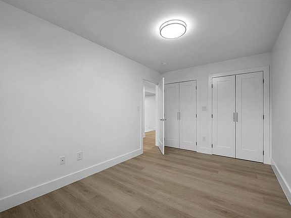 5th image of 425 E 26th St APT 4C