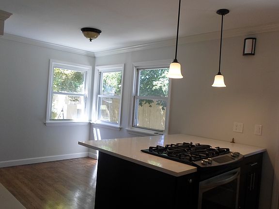 5th image of 62 11th Ave