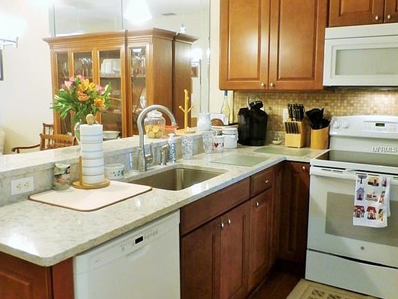 4th image of 2405 Nantucket Dr #25