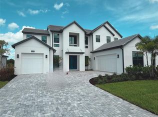 2440 Waterfront Cir, Sarasota, FL 34231