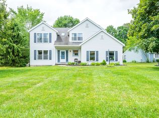 13 Rockefeller Blvd, Rensselaer, NY 12144