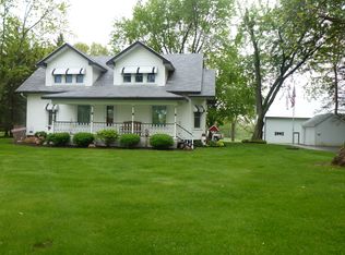 7149 E Buss Rd, Clinton, WI 53525