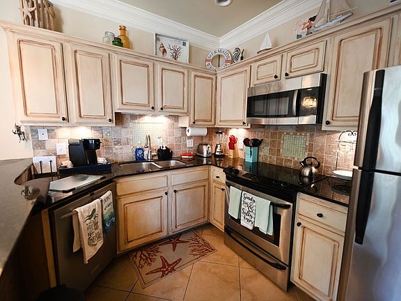 5th image of 73 Shirah St Unit 206