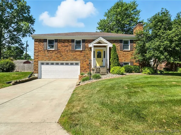1105 Dogwood Road, Jeffersonville, IN 47130