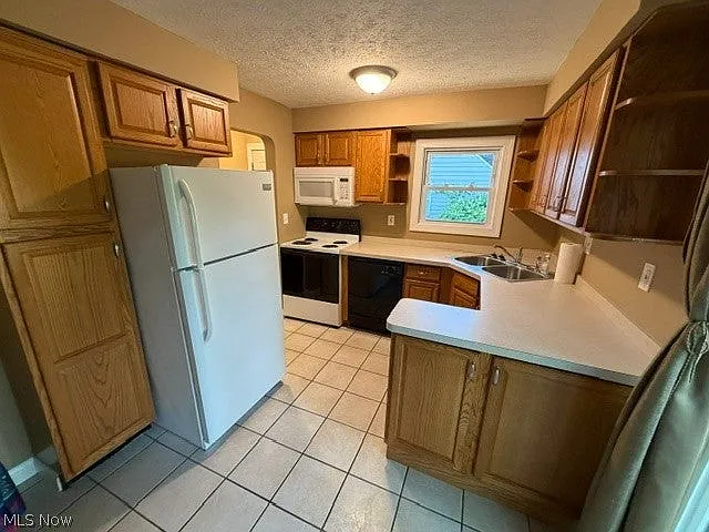 3 bed, 949 sqft, $1,300 — Photo 4