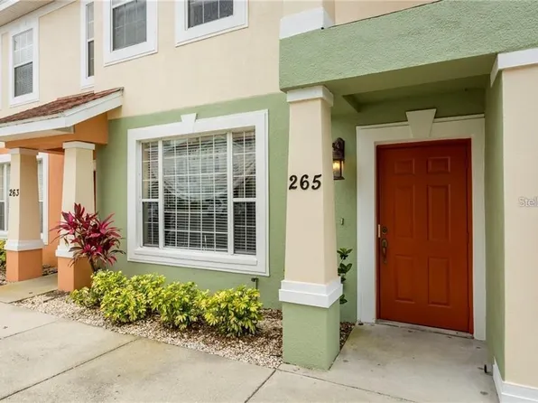 265 Alexander Woods Dr, Plant City, FL 33563