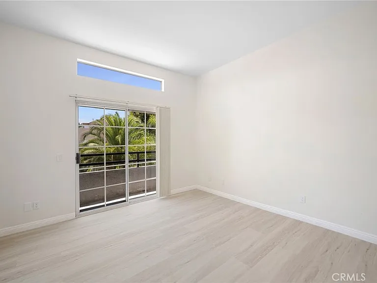 4328 Whitsett Ave — Photo 16