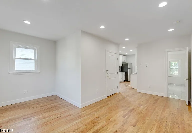 161 Ashland Ave #2 — Photo 2