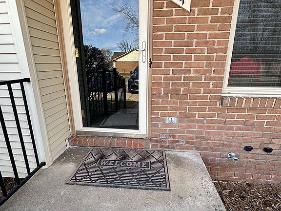 4th image of 334 Fairgrove St