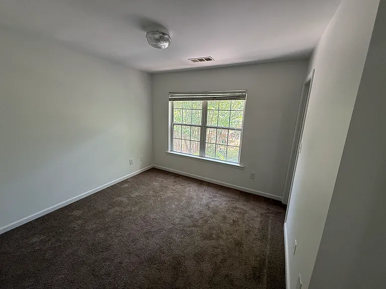 2179 Dillard Xing — Photo 8