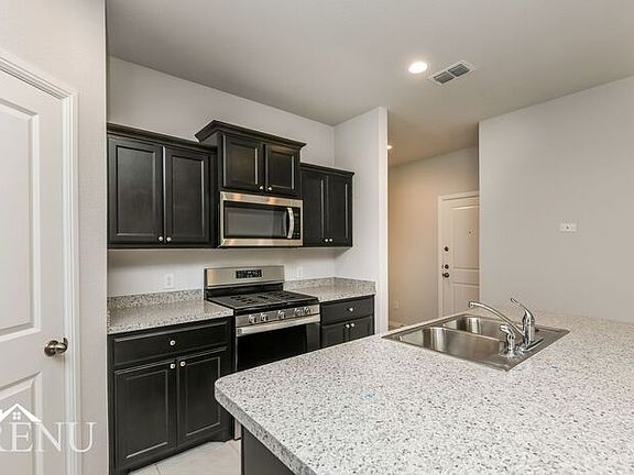 5th image of 16428 Marinette Ct