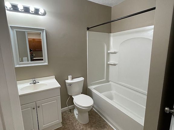 3rd image of 504 S 4th St #43bb408d0