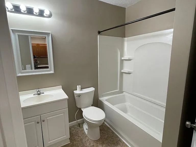 504 S 4th- HBS — Photo 3
