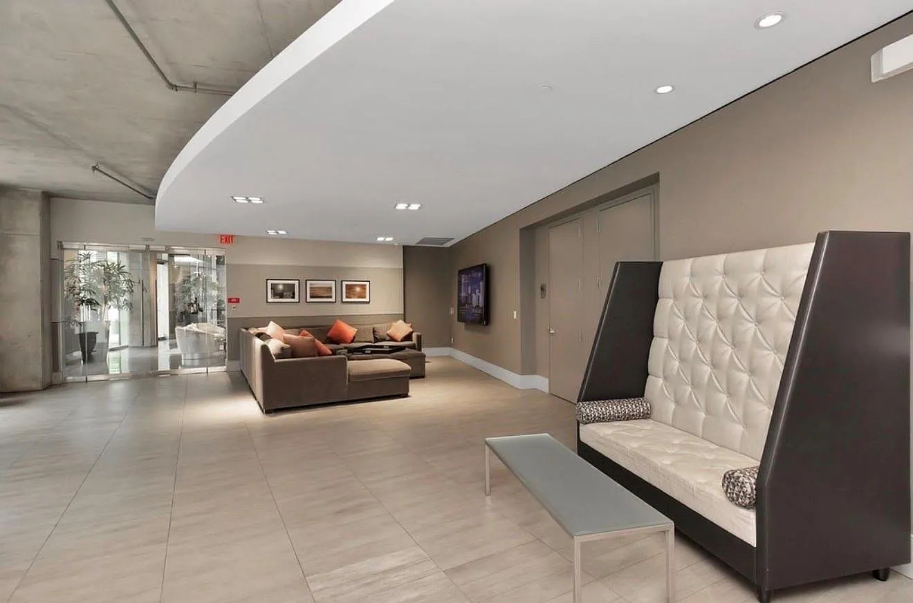 1 bed, 1.0 bath, 965 sqft, $2,300 — Photo 4