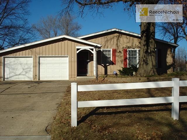 Great South Kansas City location, near schools, churches, highways and parks!