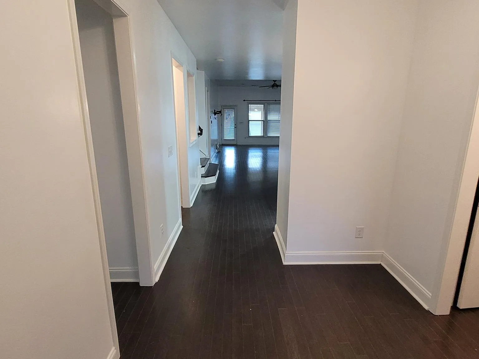 4 bed, 3.5 bath, 3200 sqft, $2,950 — Photo 2